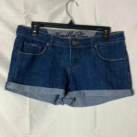 Vanilla Star jean shorts - Picture 1 of 4